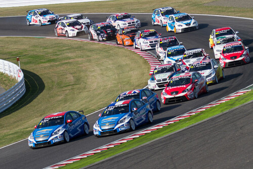 800px-2012_WTCC_Race_of_Japan_Race_1_opening_lap.jpeg