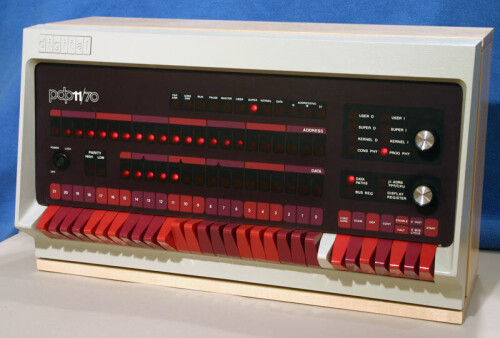 DEC PDP–11 Model 70