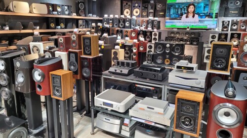 Hong-Kong-audio-store.jpg